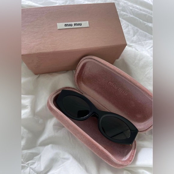 MIU MIU sunglasses in a mint condition. - Picture 3 of 5